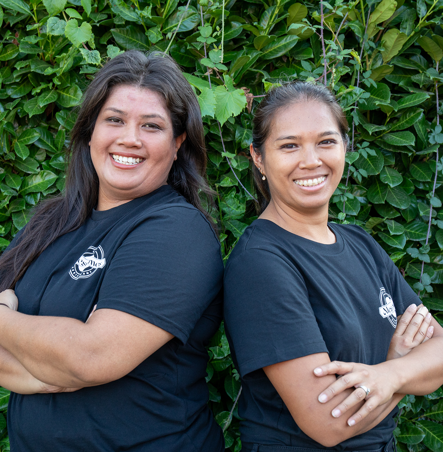 Les chefs de Mesdames en pleine préparation en cuisine