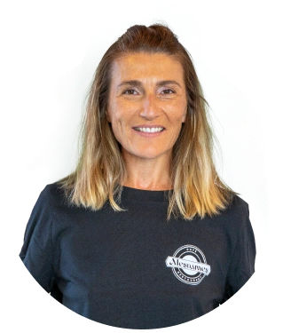La serveuse de Mesdames au service des clients